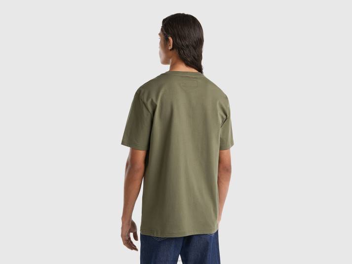 Heren Benetton T-shirt van 100% katoen met zak militair groen 4R624487