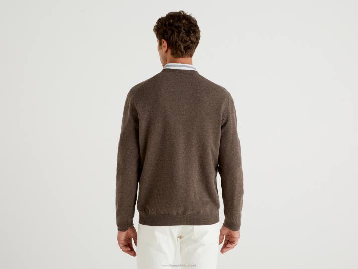 Heren Benetton bruine trui met v-hals van zuivere merinowol bruin 4R626039