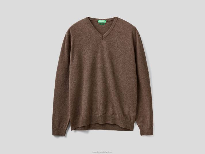 Heren Benetton bruine trui met v-hals van zuivere merinowol bruin 4R626039