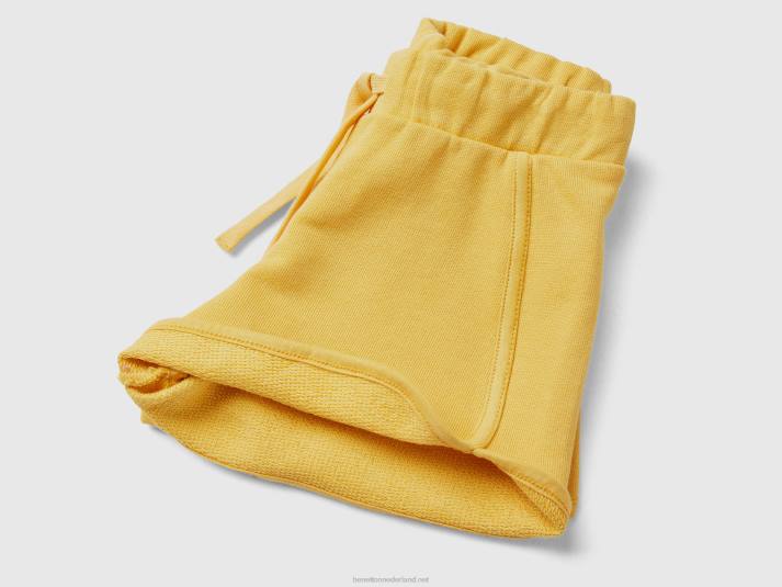kinderen Benetton sweatshort van 100% biologisch katoen geel 4R622998