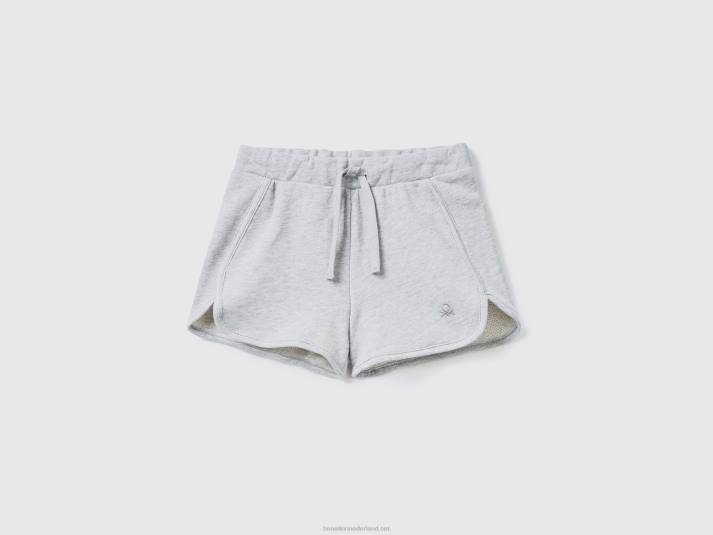 kinderen Benetton sweatshort van 100% biologisch katoen lichtgrijs 4R623033