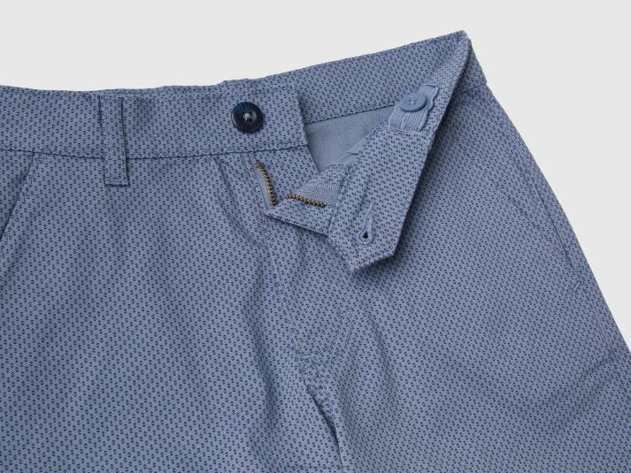 kinderen Benetton Slim-fit short met micropatroon luchtmacht blauw 4R621991