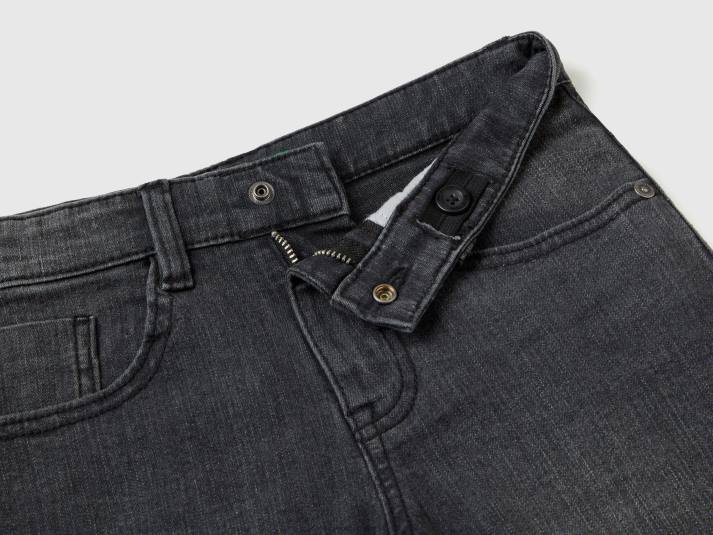kinderen Benetton slim fit bermuda's van "eco-recycle" denim zwart 4R624940