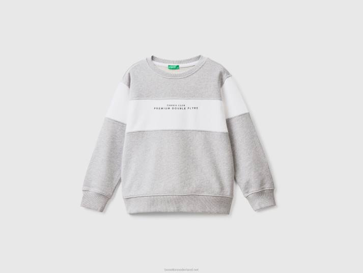 kinderen Benetton sweatshirt met colourblocking en print lichtgrijs 4R621852
