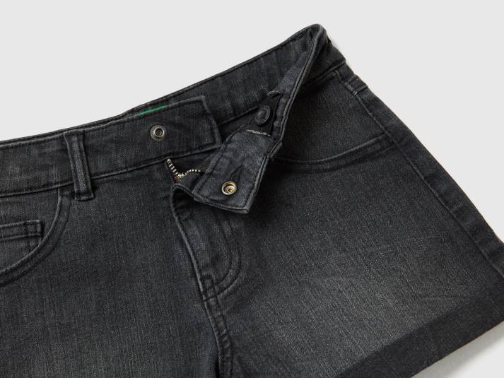 kinderen Benetton korte spijkerbroek van "eco-recycle" denim zwart 4R625433