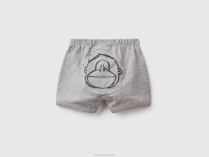 kinderen Benetton korte broek met patch op de rug lichtgrijs 4R623243