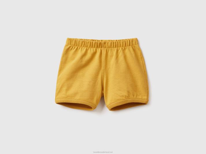 kinderen Benetton korte broek met patch op de rug mosterd 4R625937