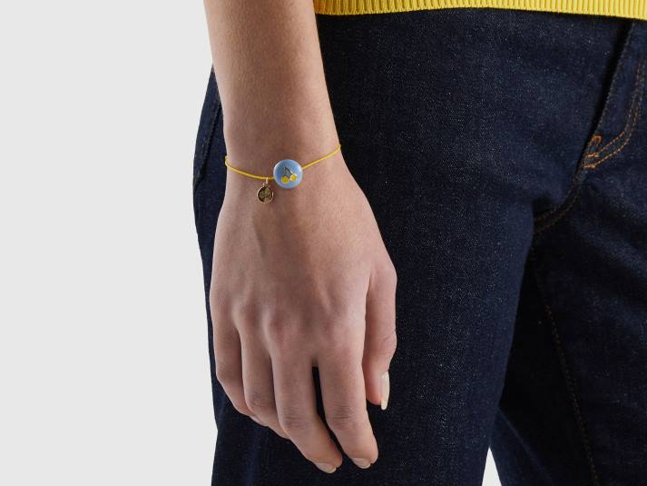 vrouwen Benetton hemelsblauwe armband met kersen hanger hemelsblauw 4R62891