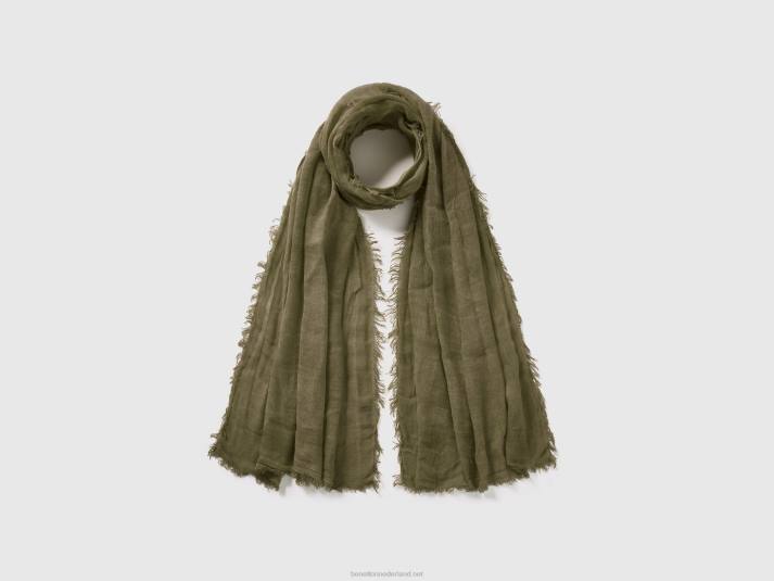 vrouwen Benetton sjaal van een mix van viscose en linnen militair groen 4R62773
