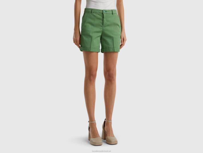 vrouwen Benetton bermuda's van stretchkatoen groente 4R62576