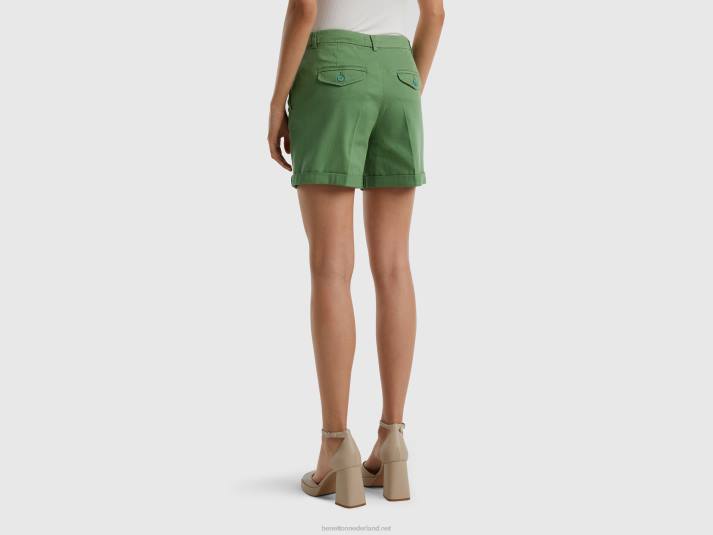 vrouwen Benetton bermuda's van stretchkatoen groente 4R62576