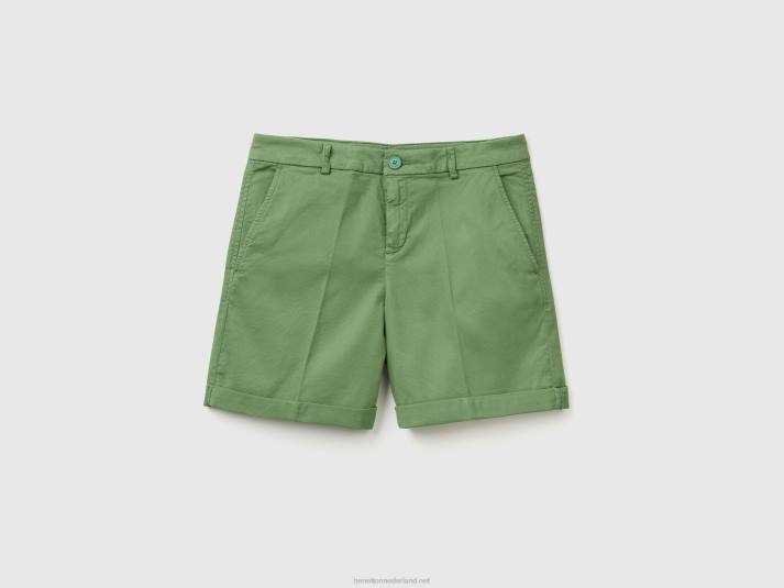 vrouwen Benetton bermuda's van stretchkatoen groente 4R62576