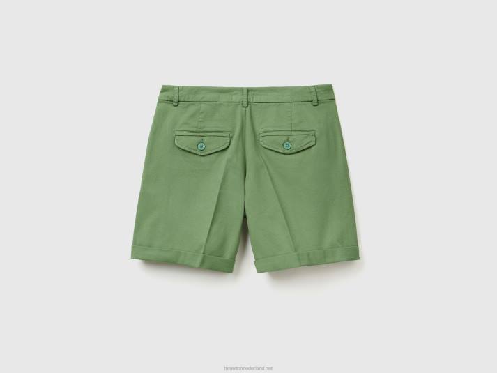 vrouwen Benetton bermuda's van stretchkatoen groente 4R62576