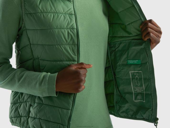 vrouwen Benetton mouwloos pufferjack met gerecyclede watten groente 4R62278