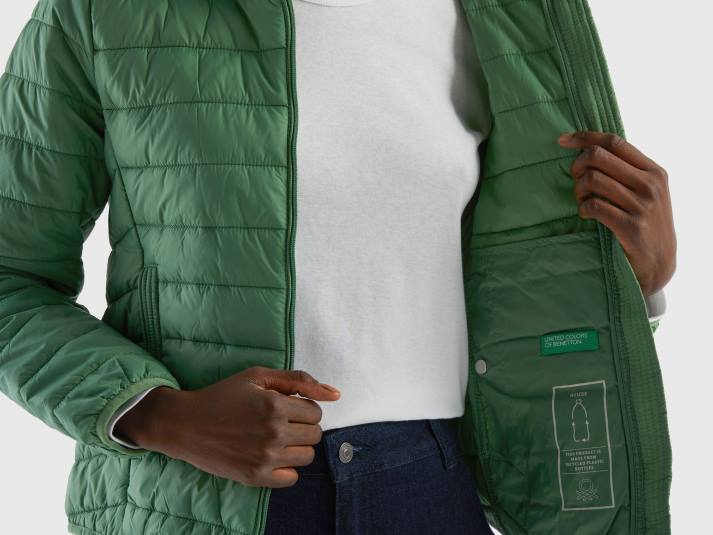 vrouwen Benetton pufferjack met gerecyclede watten groente 4R62237