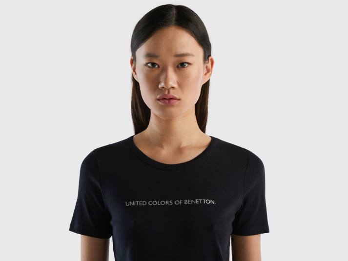 vrouwen Benetton t-shirt van 100% katoen met glitterlogoprint zwart 4R62428
