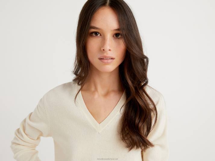 vrouwen Benetton crèmekleurige trui met v-hals van zuivere merinowol romig wit 4R623675