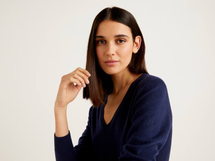 vrouwen Benetton donkerblauwe trui met v-hals van zuivere merinowol donkerblauw 4R62181