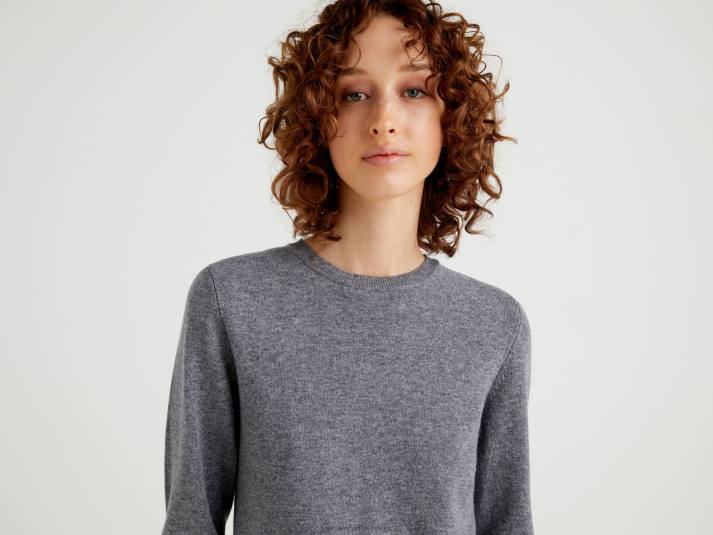 vrouwen Benetton grijze trui met ronde hals van merinowol grijs 4R62190