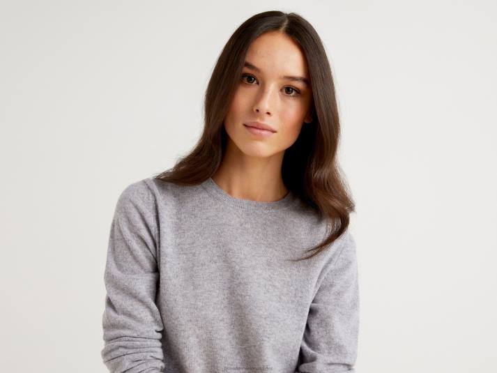 vrouwen Benetton lichtgrijze trui met ronde hals van merinowol lichtgrijs 4R62172