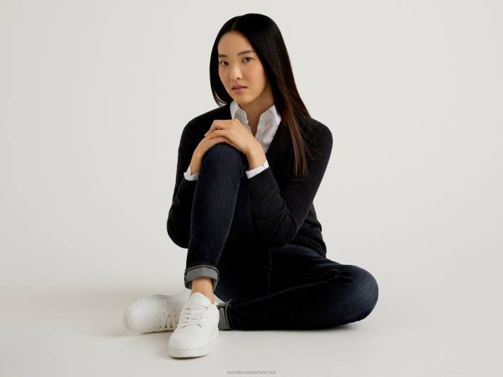 vrouwen Benetton zwarte trui met v-hals van zuivere merinowol zwart 4R62222